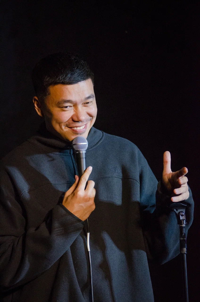 Уютное заведение, вкусный ужин, и стендап в Алматы standup camp